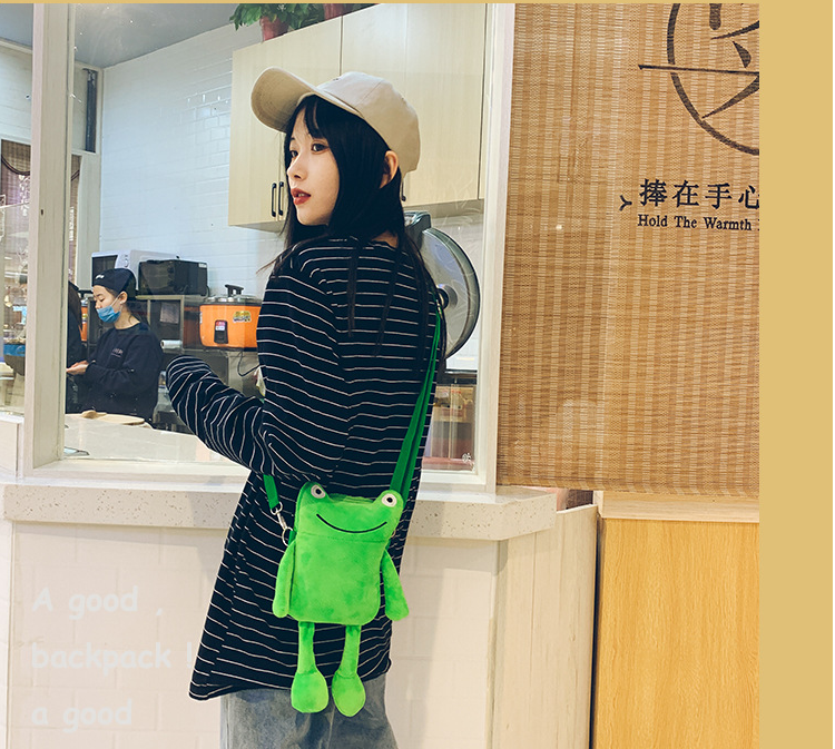 Frog Plush Shoulder Bag